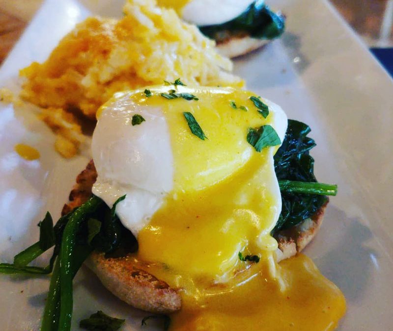 MJs-Bar-and-Restaurant-Eggs-Benedict
